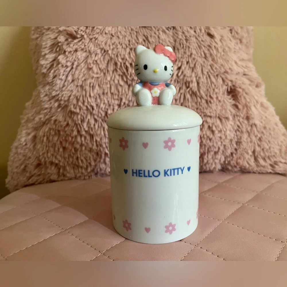 Sanrio Hello Kitty Vintage 1997 Porcelain Canister 💖 - Picture 2 of 5